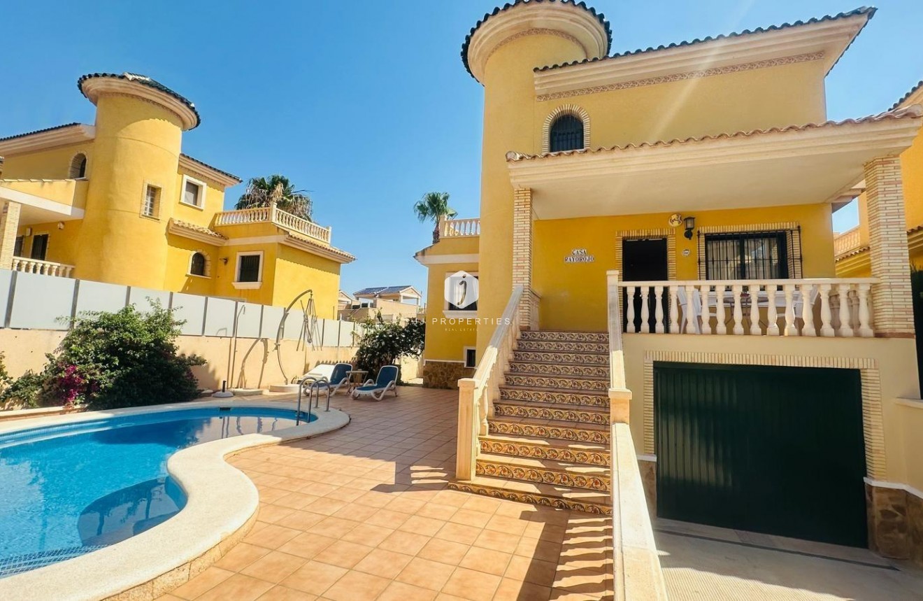 D'occasion - Villa -
Orihuela Costa - PAU 8