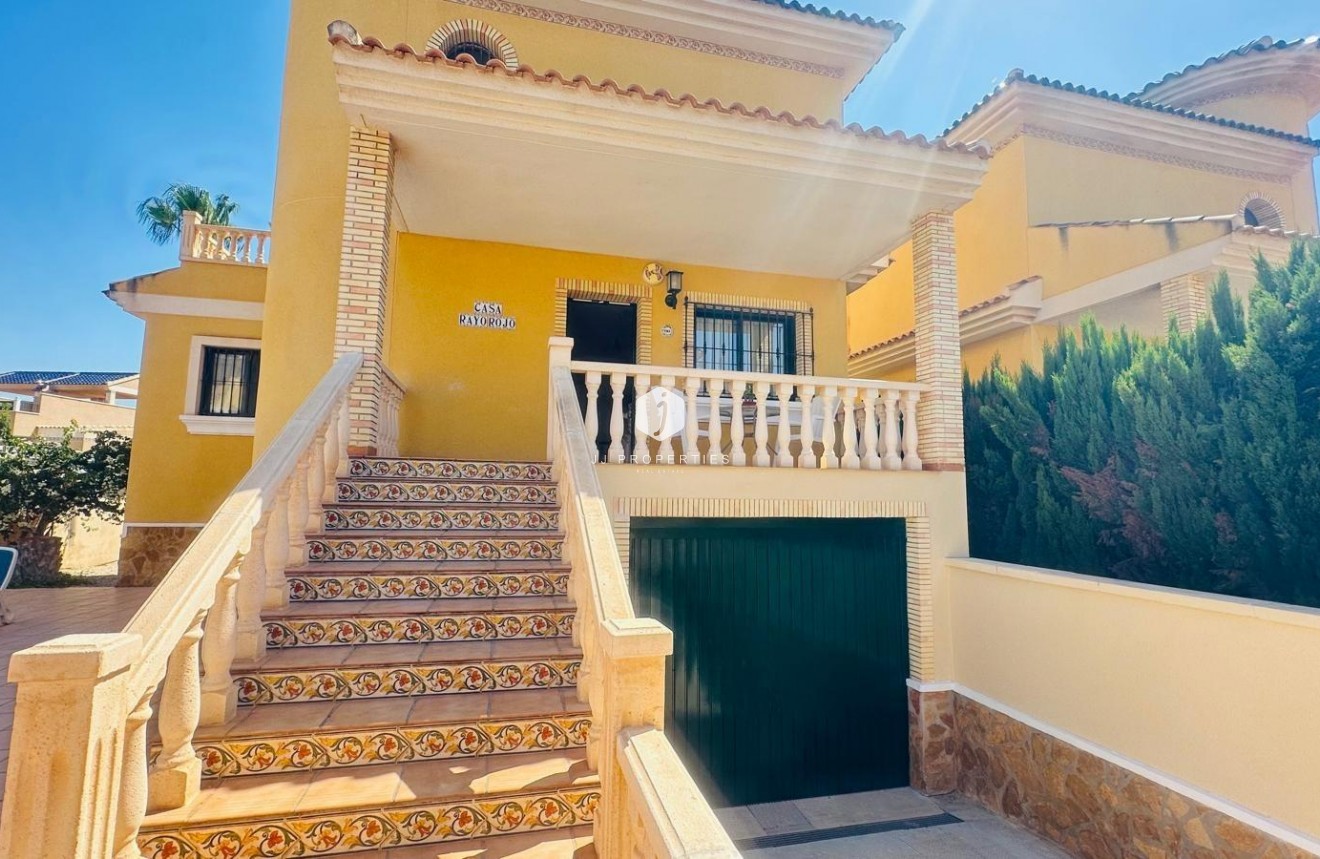 D'occasion - Villa -
Orihuela Costa - PAU 8