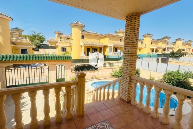 D'occasion - Villa -
Orihuela Costa - PAU 8