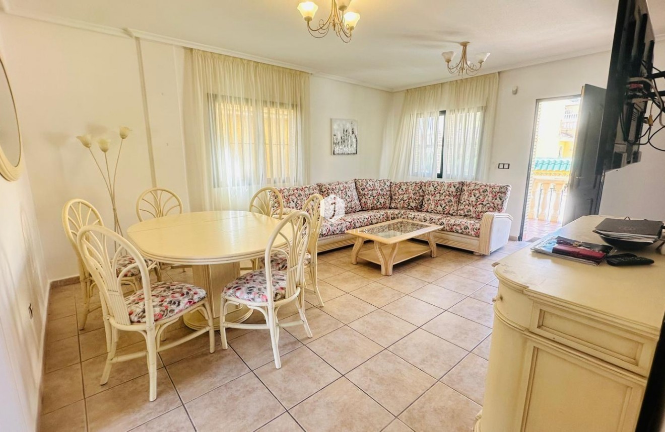 D'occasion - Villa -
Orihuela Costa - PAU 8