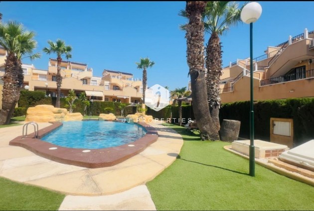 D'occasion - Villa -
Orihuela Costa - PAU 8