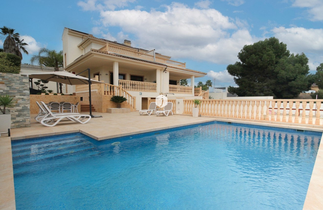 Segunda mano - Villa -
Torrevieja - Costa Blanca