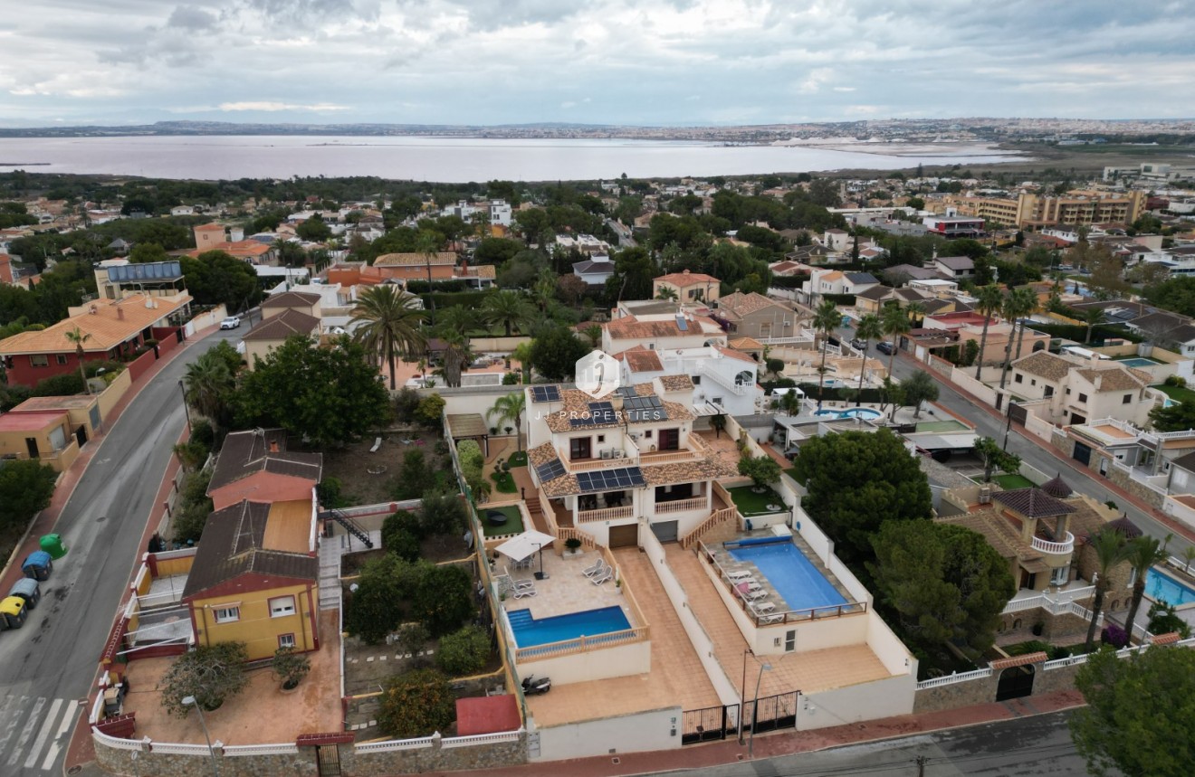 Segunda mano - Villa -
Torrevieja - Costa Blanca