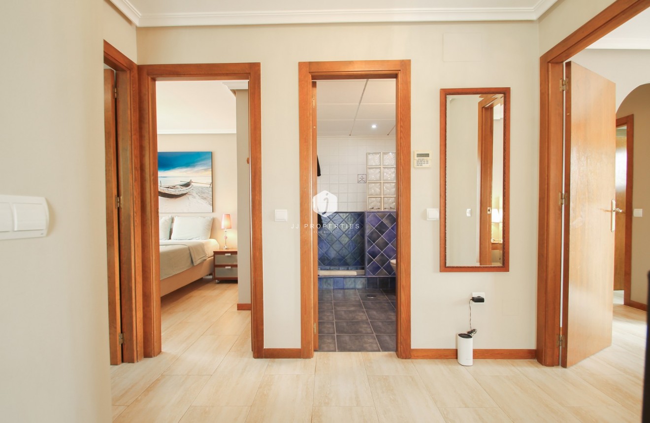 Segunda mano - Villa -
Torrevieja - Costa Blanca