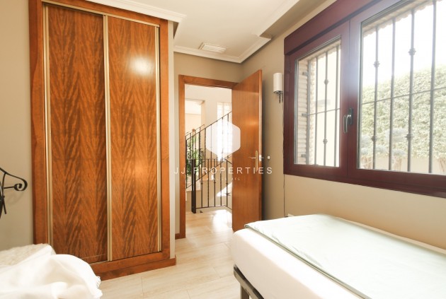 Segunda mano - Villa -
Torrevieja - Costa Blanca