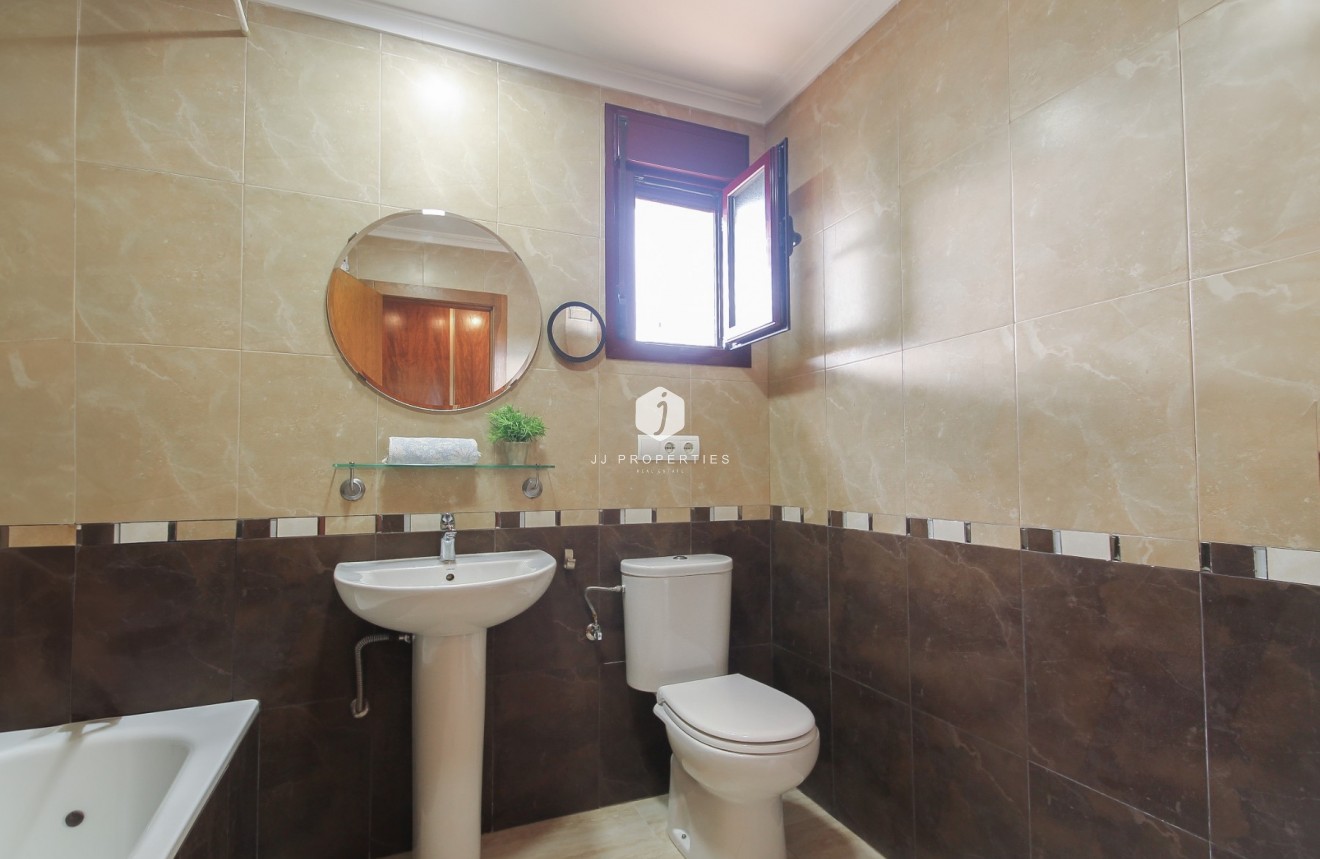 Segunda mano - Villa -
Torrevieja - Costa Blanca