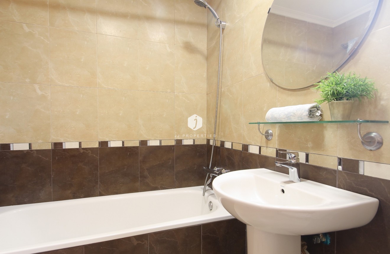 Segunda mano - Villa -
Torrevieja - Costa Blanca