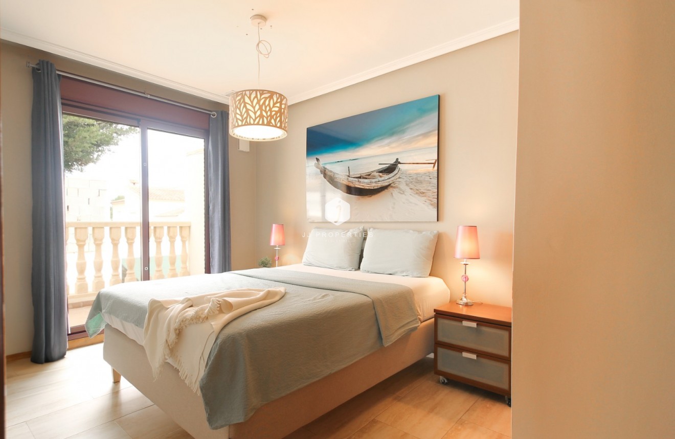 Segunda mano - Villa -
Torrevieja - Costa Blanca