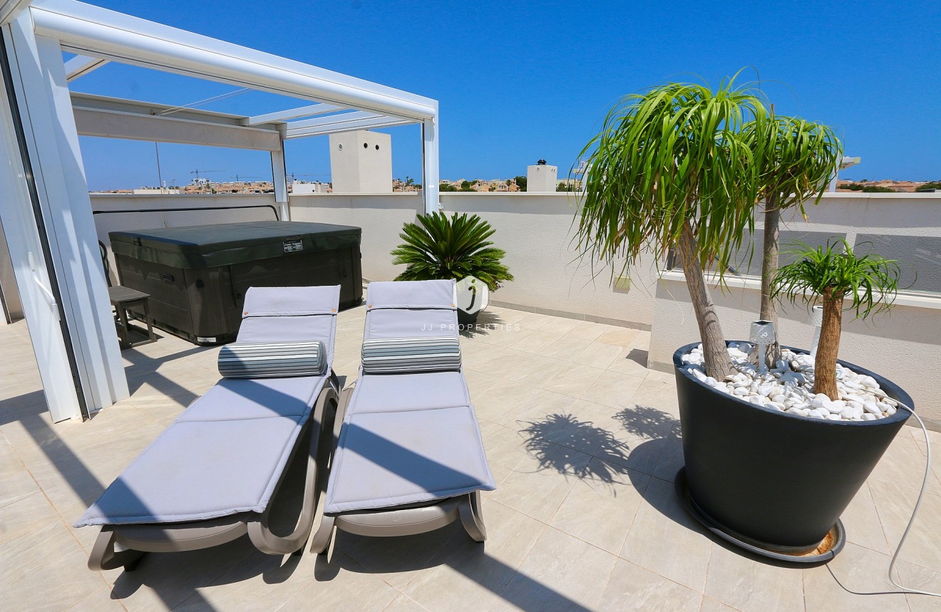 Aus zweiter Hand - Penthouse -
Orihuela Costa - Costa Blanca
