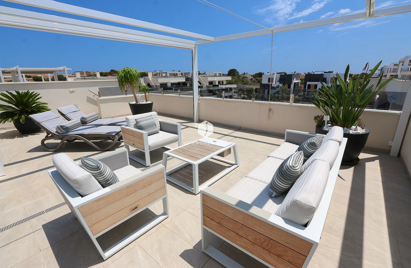 Aus zweiter Hand - Penthouse -
Orihuela Costa - Costa Blanca