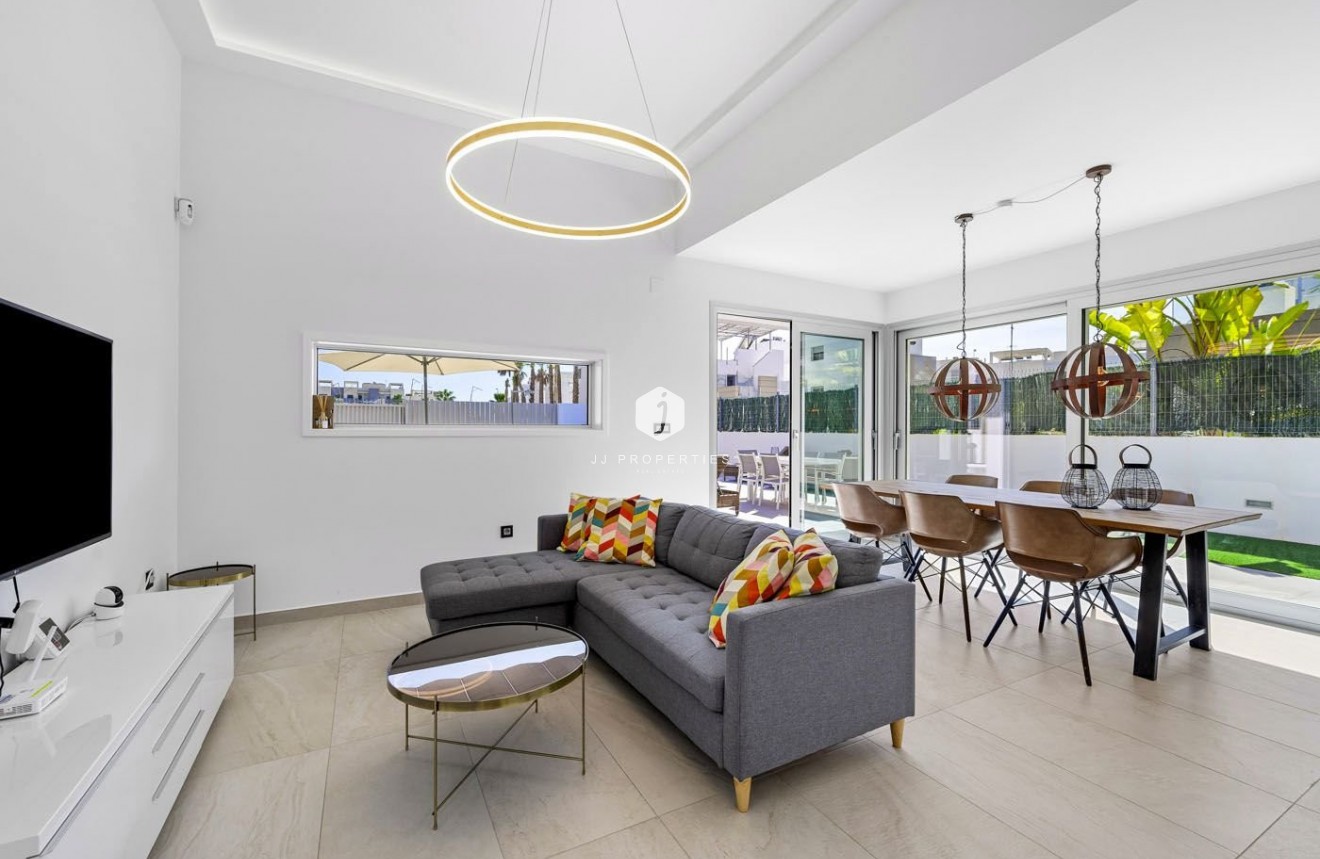 Aus zweiter Hand - Villa -
Guardamar del Segura - Costa Blanca