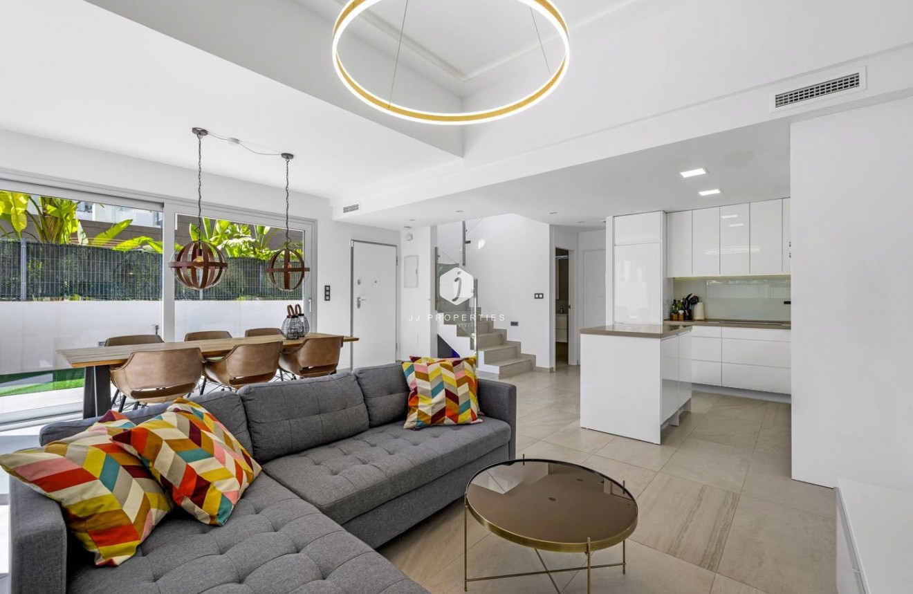 Aus zweiter Hand - Villa -
Guardamar del Segura - Costa Blanca