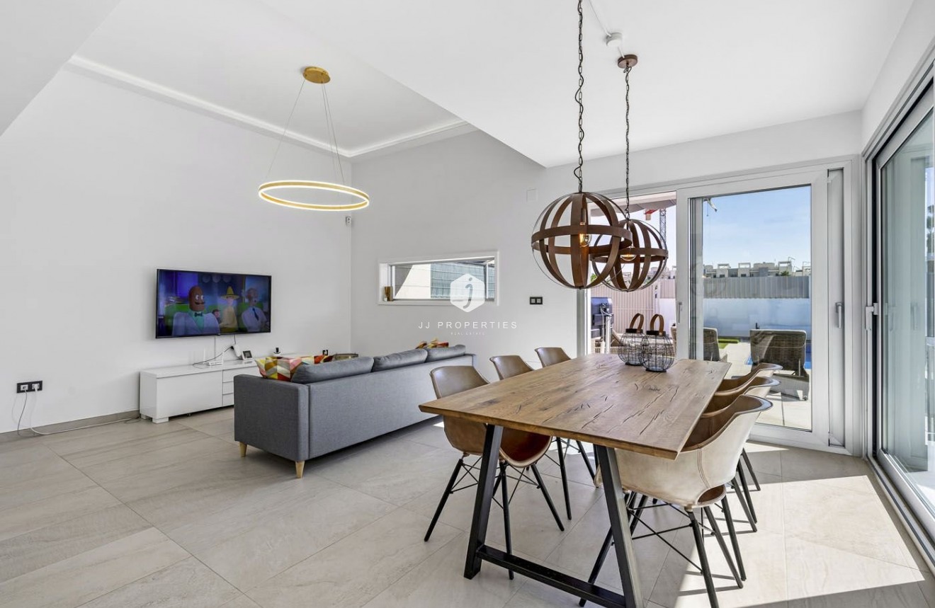 Aus zweiter Hand - Villa -
Guardamar del Segura - Costa Blanca