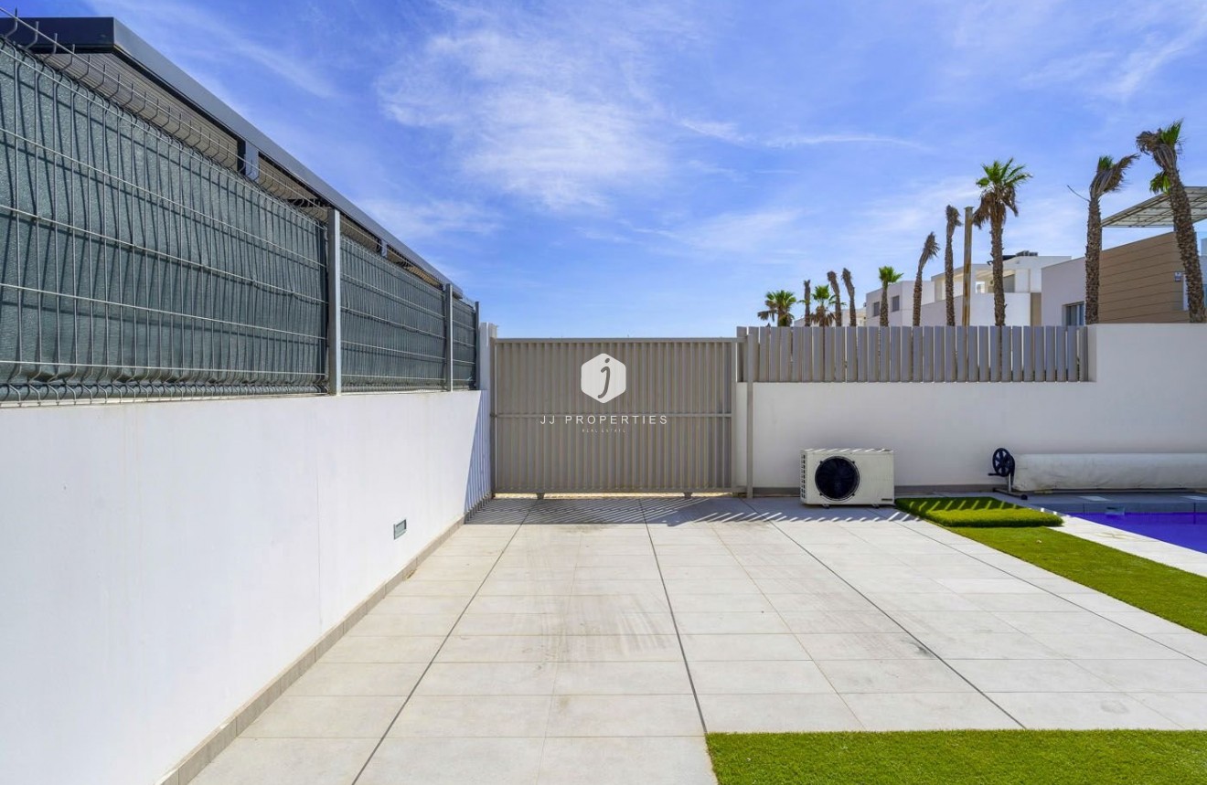 Aus zweiter Hand - Villa -
Guardamar del Segura - Costa Blanca