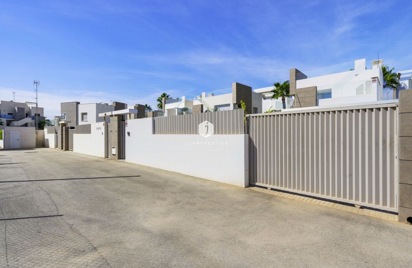 Aus zweiter Hand - Villa -
Guardamar del Segura - Costa Blanca