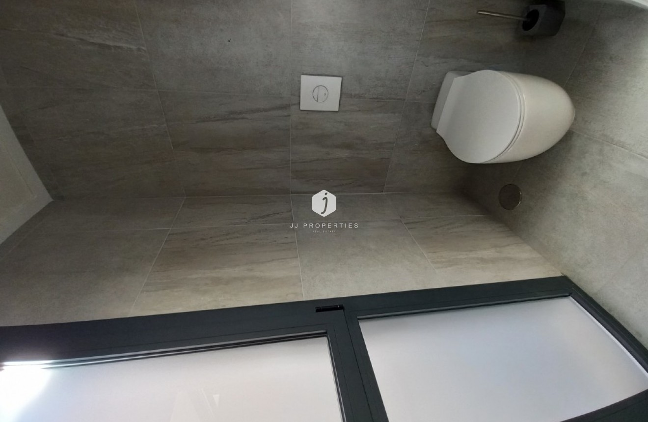 Aus zweiter Hand - Villa -
San Miguel de Salinas - Inland