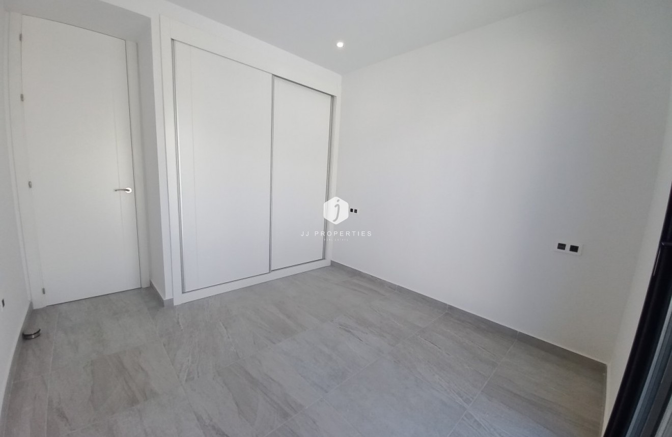 Aus zweiter Hand - Villa -
San Miguel de Salinas - Inland