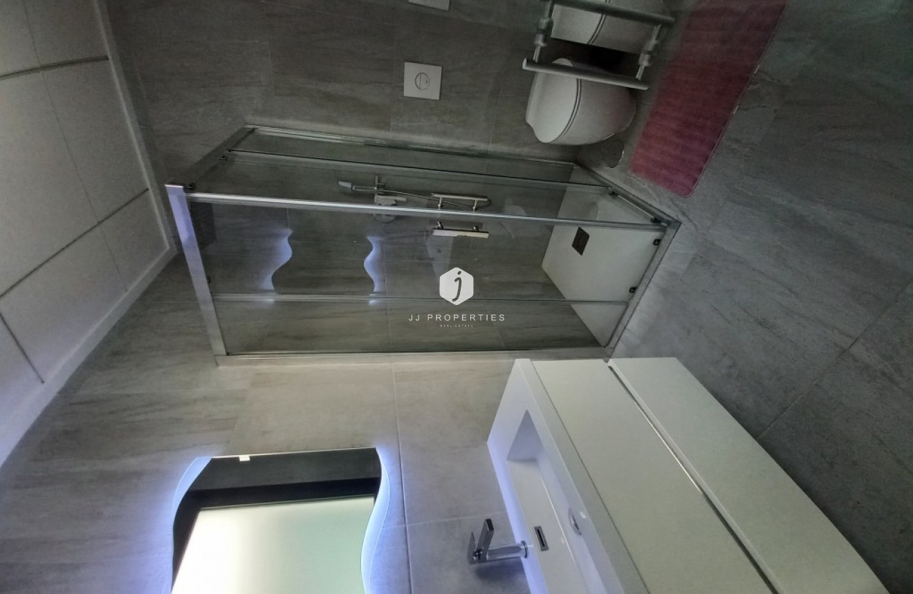 Aus zweiter Hand - Villa -
San Miguel de Salinas - Inland