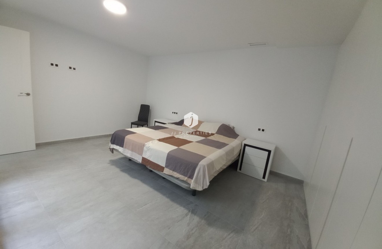 Aus zweiter Hand - Villa -
San Miguel de Salinas - Inland