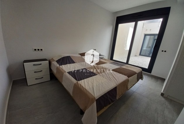 Aus zweiter Hand - Villa -
San Miguel de Salinas - Inland