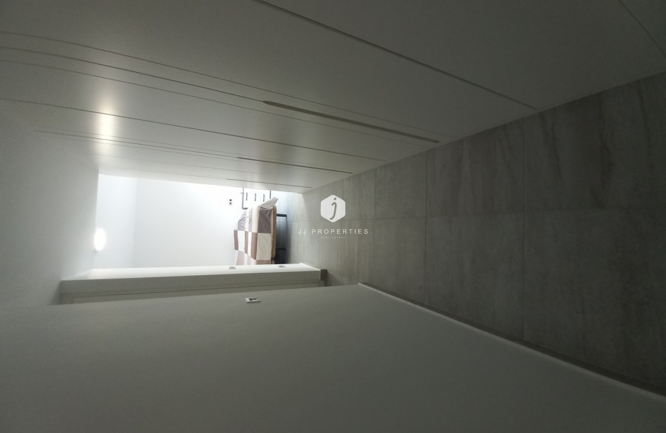 Aus zweiter Hand - Villa -
San Miguel de Salinas - Inland