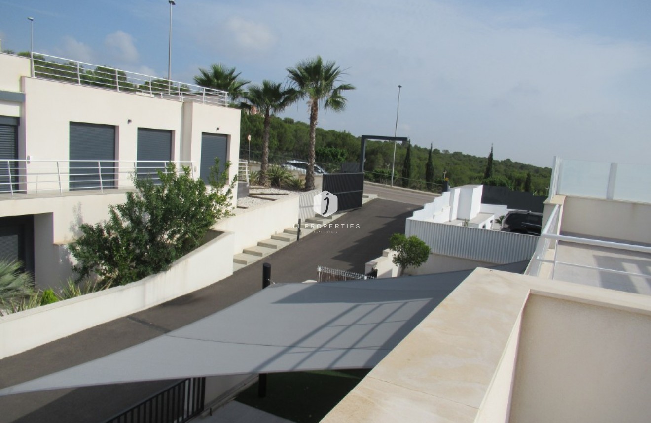 Aus zweiter Hand - Villa -
San Miguel de Salinas - Inland