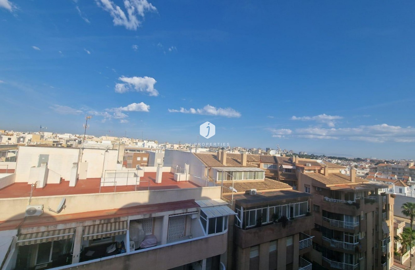 Segunda mano - Apartamento / piso -
Torrevieja - Centro