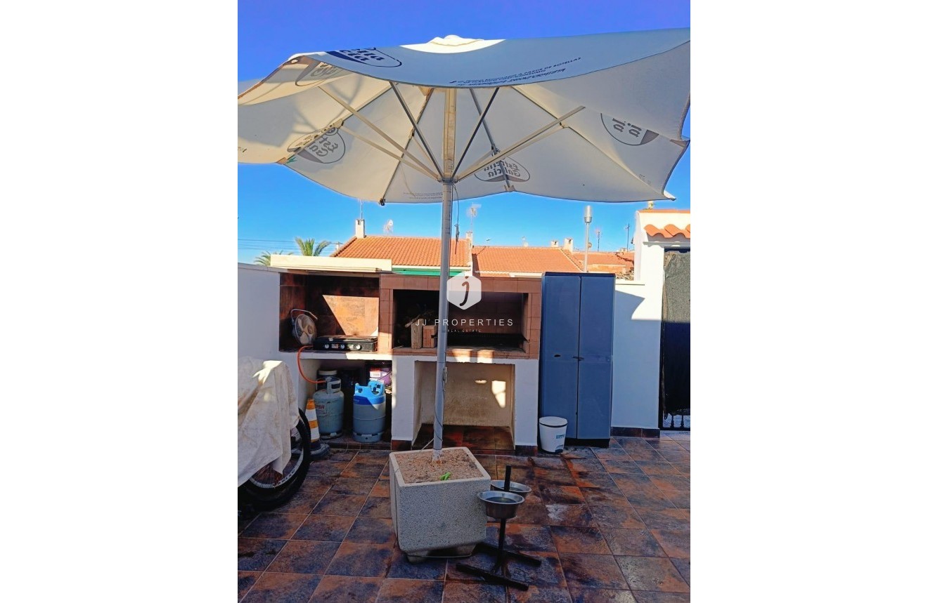 Resale - Chalet -
Torrevieja - La Siesta - El Salado - Torreta