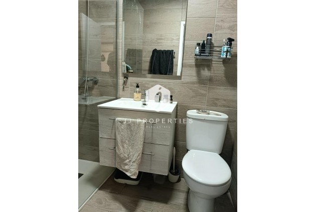 Resale - Chalet -
Torrevieja - La Siesta - El Salado - Torreta