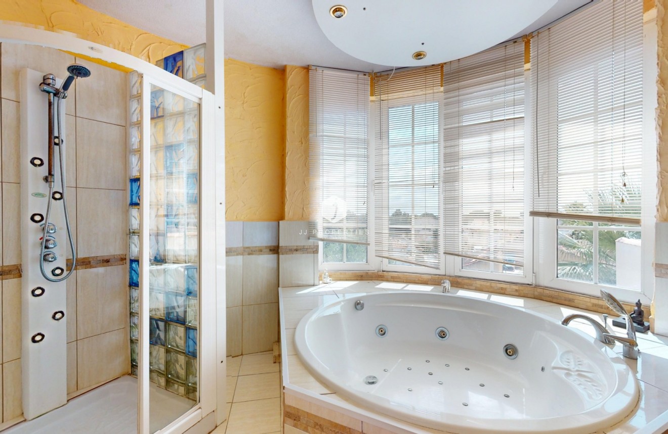 Segunda mano - Villa -
Orihuela Costa - Costa Blanca