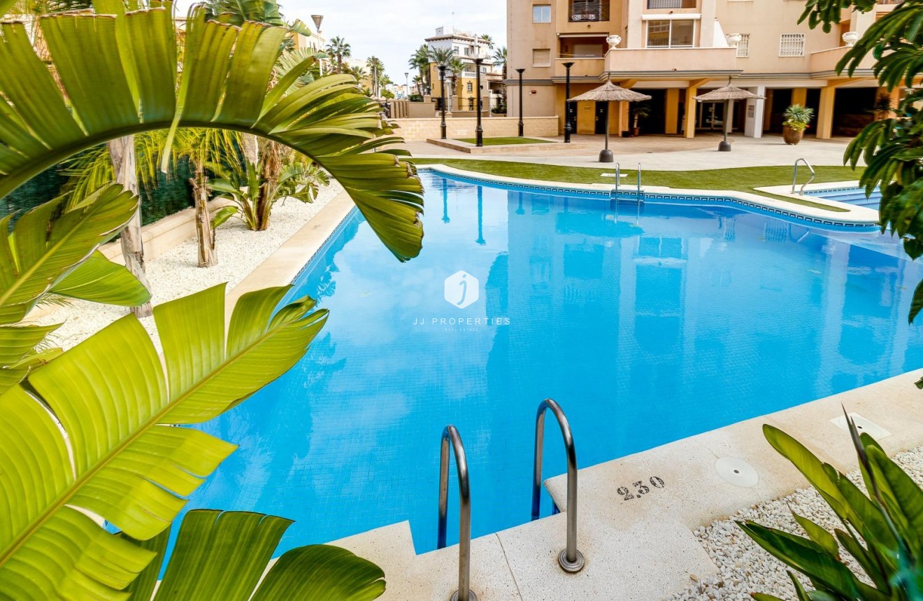 D'occasion - Appartement -
Torrevieja - Playa de los Locos