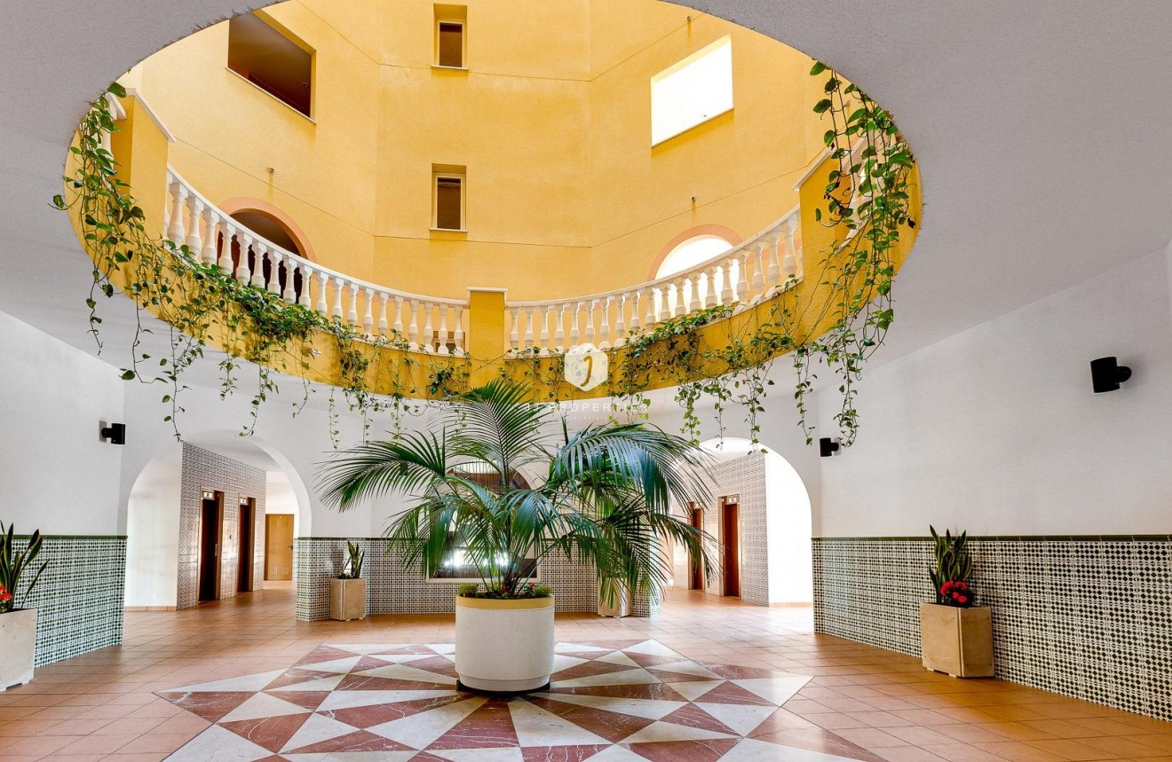 D'occasion - Appartement -
Torrevieja - Playa de los Locos