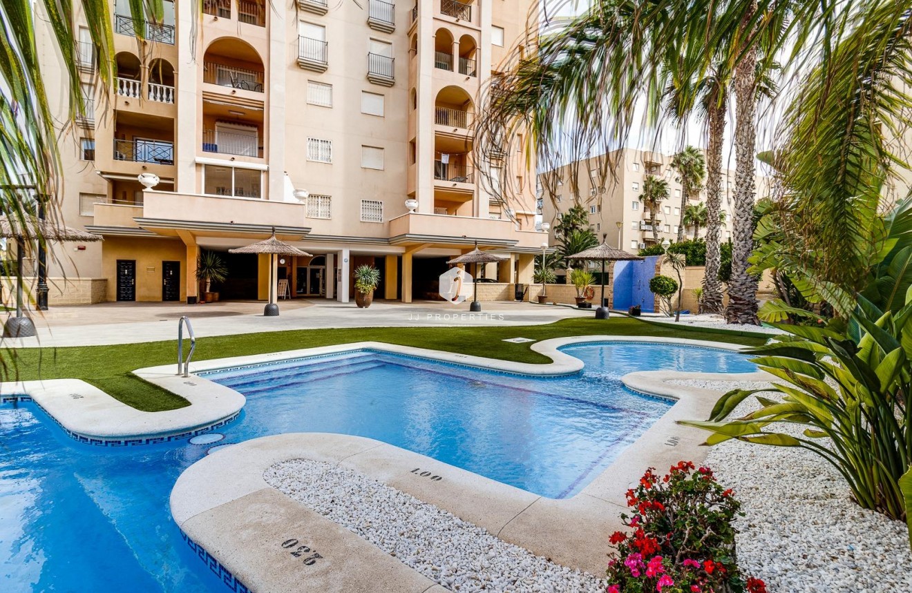 D'occasion - Appartement -
Torrevieja - Playa de los Locos