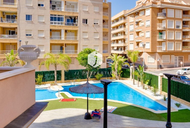 D'occasion - Appartement -
Torrevieja - Playa de los Locos