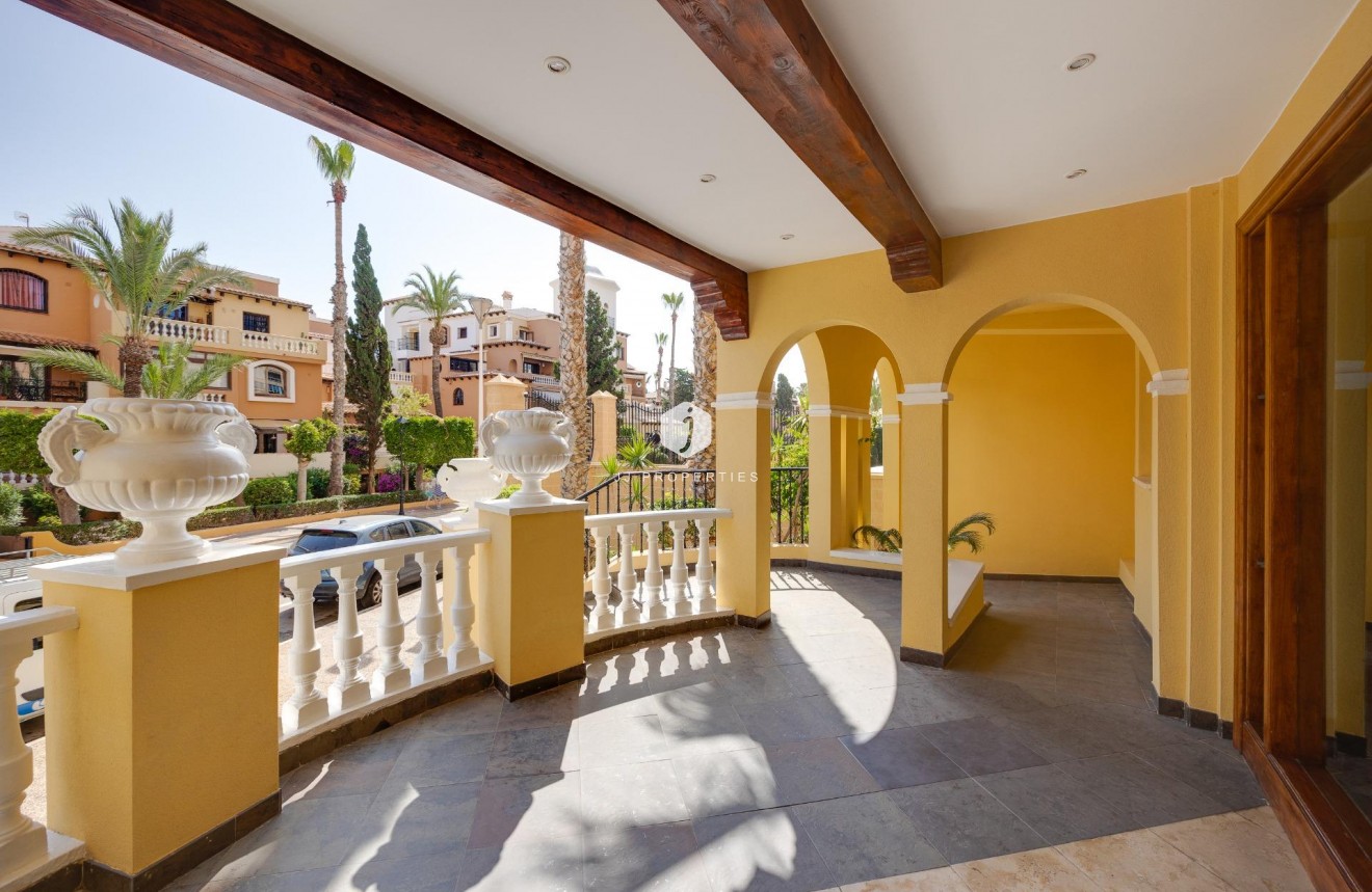 D'occasion - Appartement -
Torrevieja - Playa de los Locos