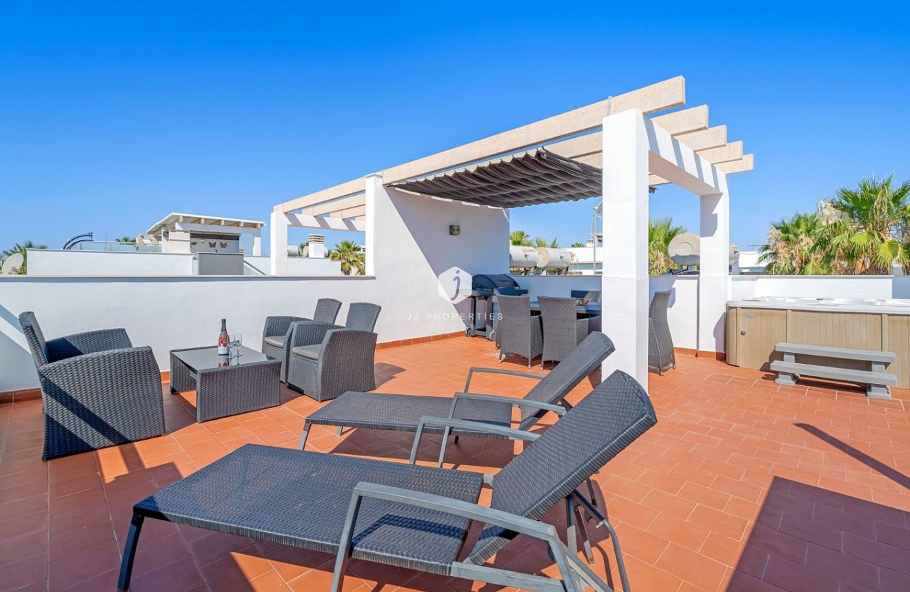 Segunda mano - Bungalow -
Punta Prima - Costa Blanca