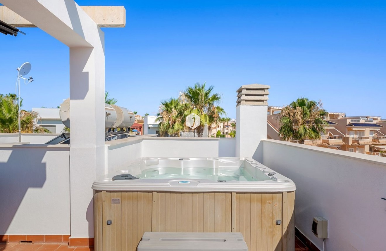 Segunda mano - Bungalow -
Punta Prima - Costa Blanca