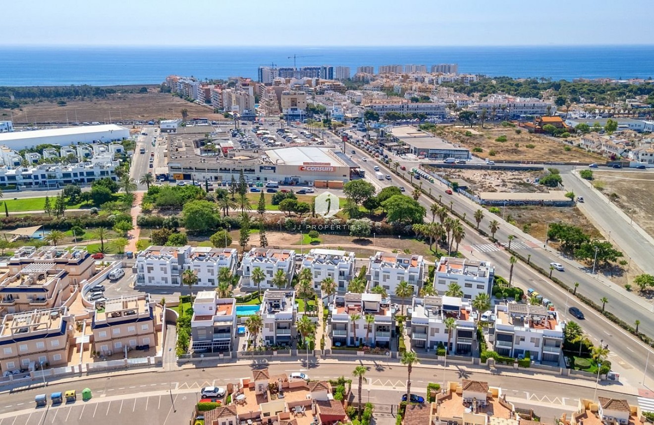 Segunda mano - Bungalow -
Punta Prima - Costa Blanca