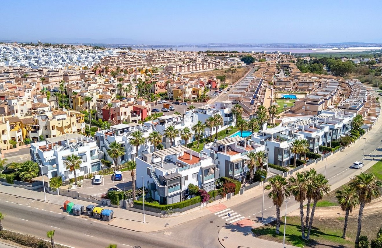 Segunda mano - Bungalow -
Punta Prima - Costa Blanca