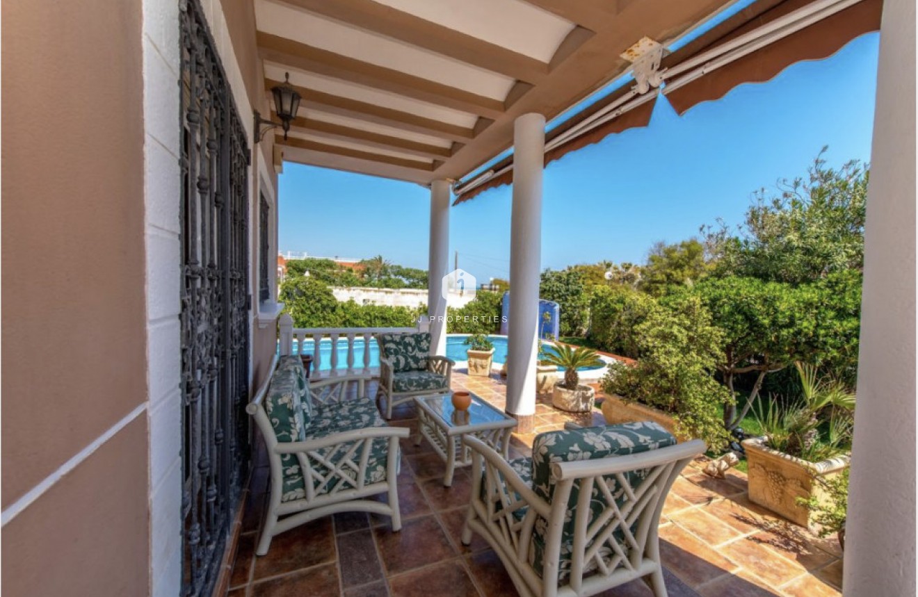 Segunda mano - Villa -
La Mata - Costa Blanca