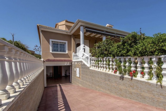 Segunda mano - Villa -
La Mata - Costa Blanca