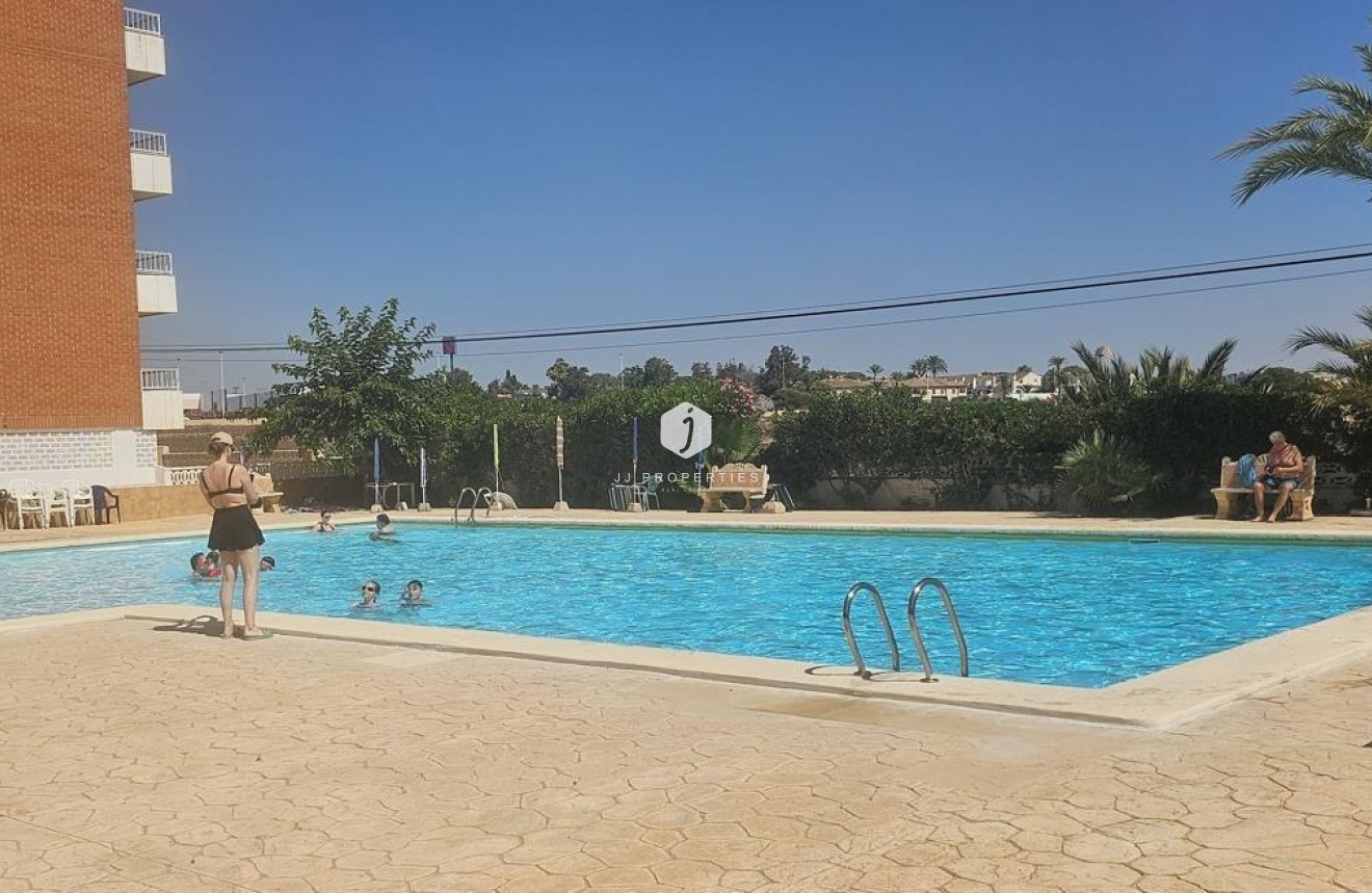 Segunda mano - Apartamento / piso -
Orihuela Costa - Punta Prima