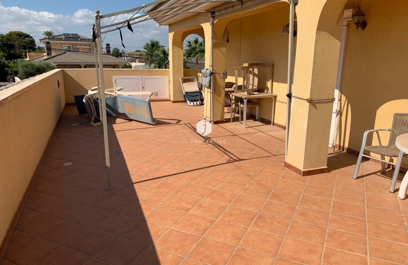 Segunda mano - Villa -
Torrevieja - Los Balcones - Los Altos del Edén