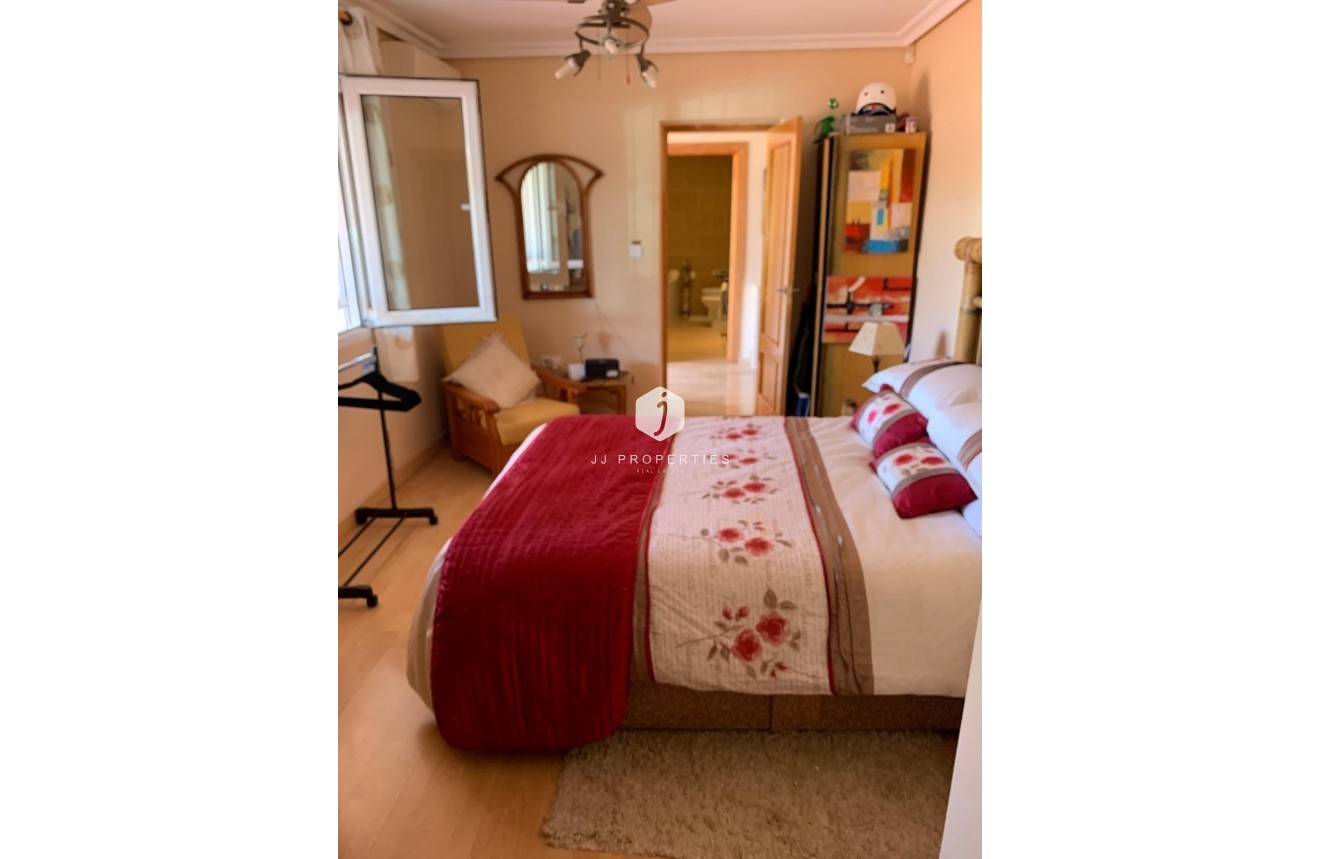 Segunda mano - Villa -
Torrevieja - Los Balcones - Los Altos del Edén