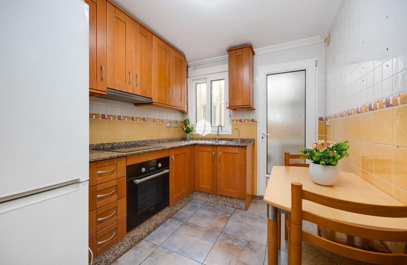 Segunda mano - Ático -
Torrevieja - Centro