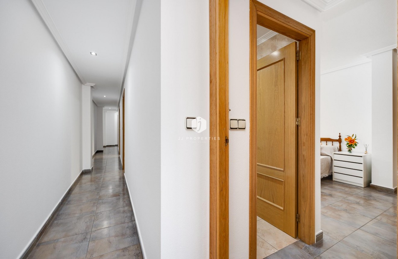 Segunda mano - Ático -
Torrevieja - Centro