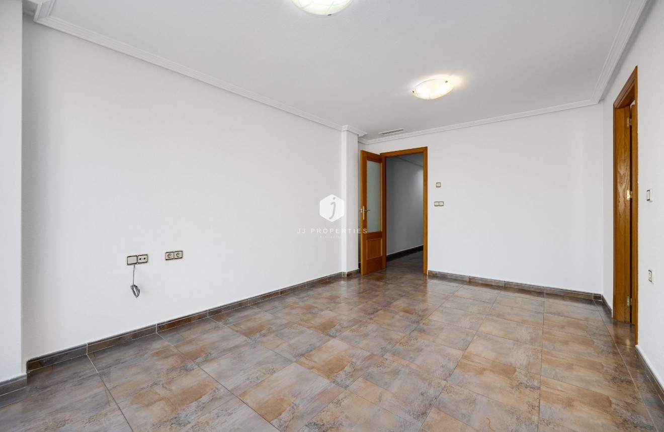 Segunda mano - Ático -
Torrevieja - Centro