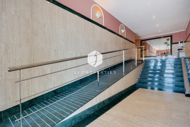 Segunda mano - Apartamento / piso -
Torrevieja - Paseo maritimo