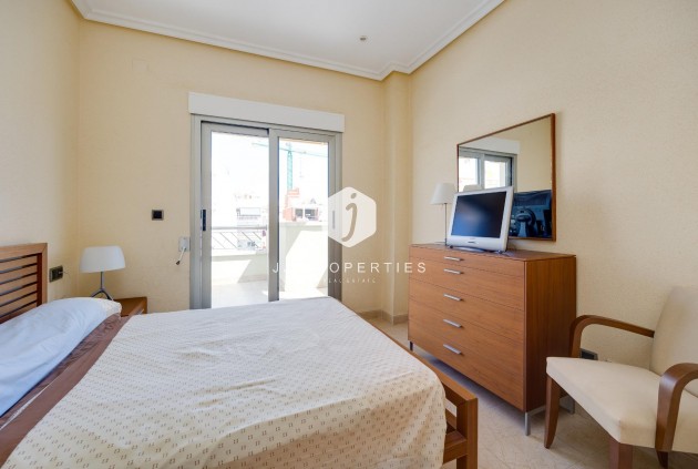Segunda mano - Apartamento / piso -
Torrevieja - Paseo maritimo
