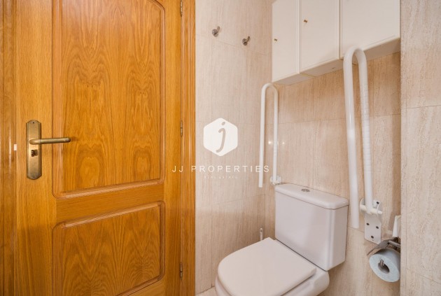 Segunda mano - Apartamento / piso -
Torrevieja - Paseo maritimo